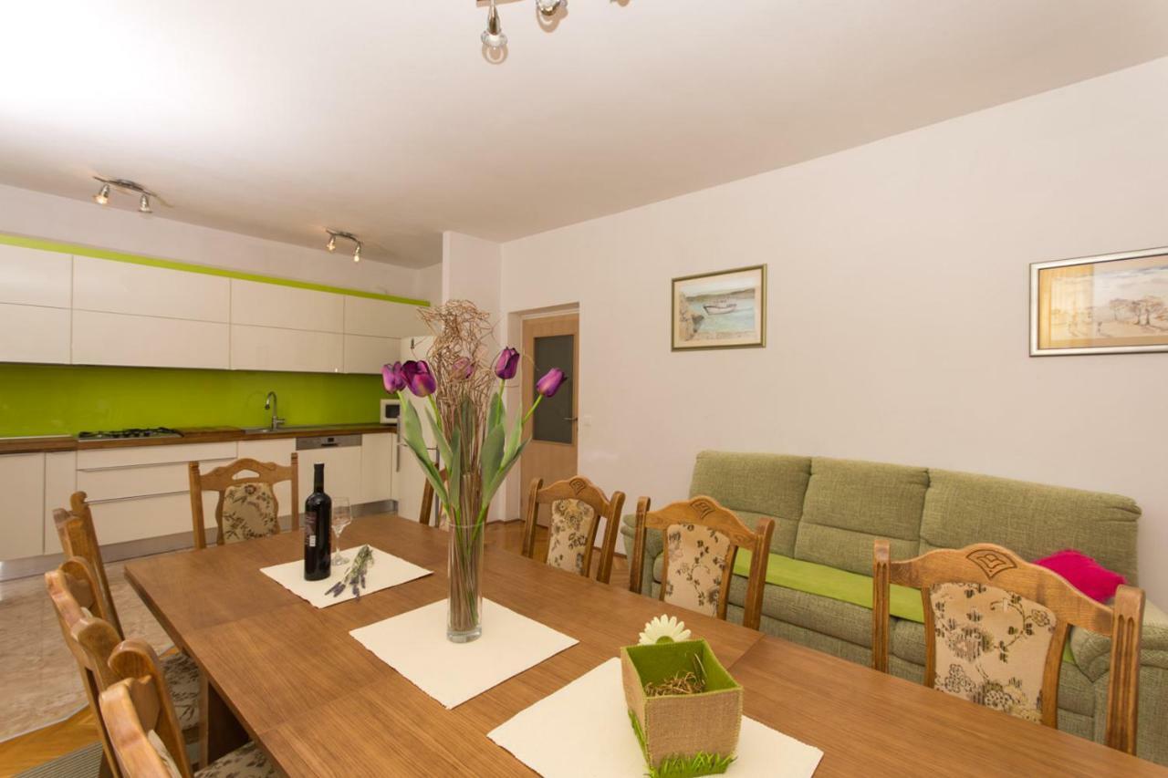 Apartman Domic Slatine Exteriér fotografie